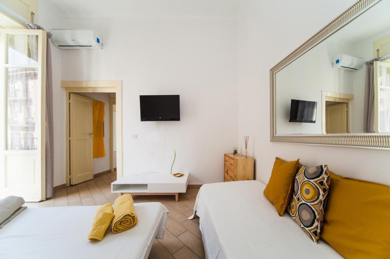 Napoli Centro Suite - Duomo Apartment エクステリア 写真